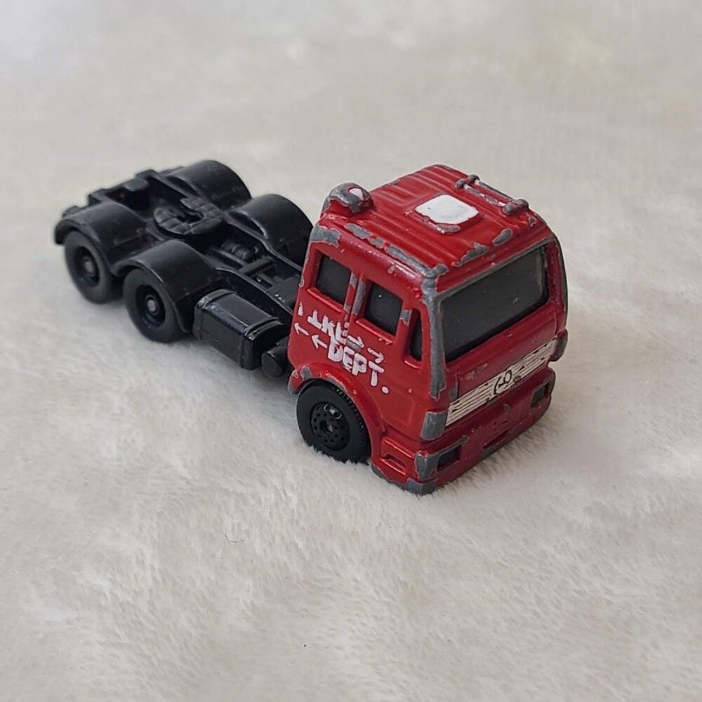 Maisto Mercedes-Benz Fire Dept Semi Truck Cab 1:64 Diecast Red Black - Picture 9 of 9